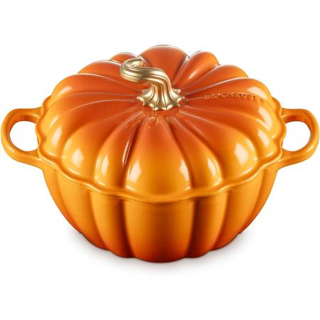 Le Creuset Cast-Iron Signature 4-qt. Pumpkin Cocotte